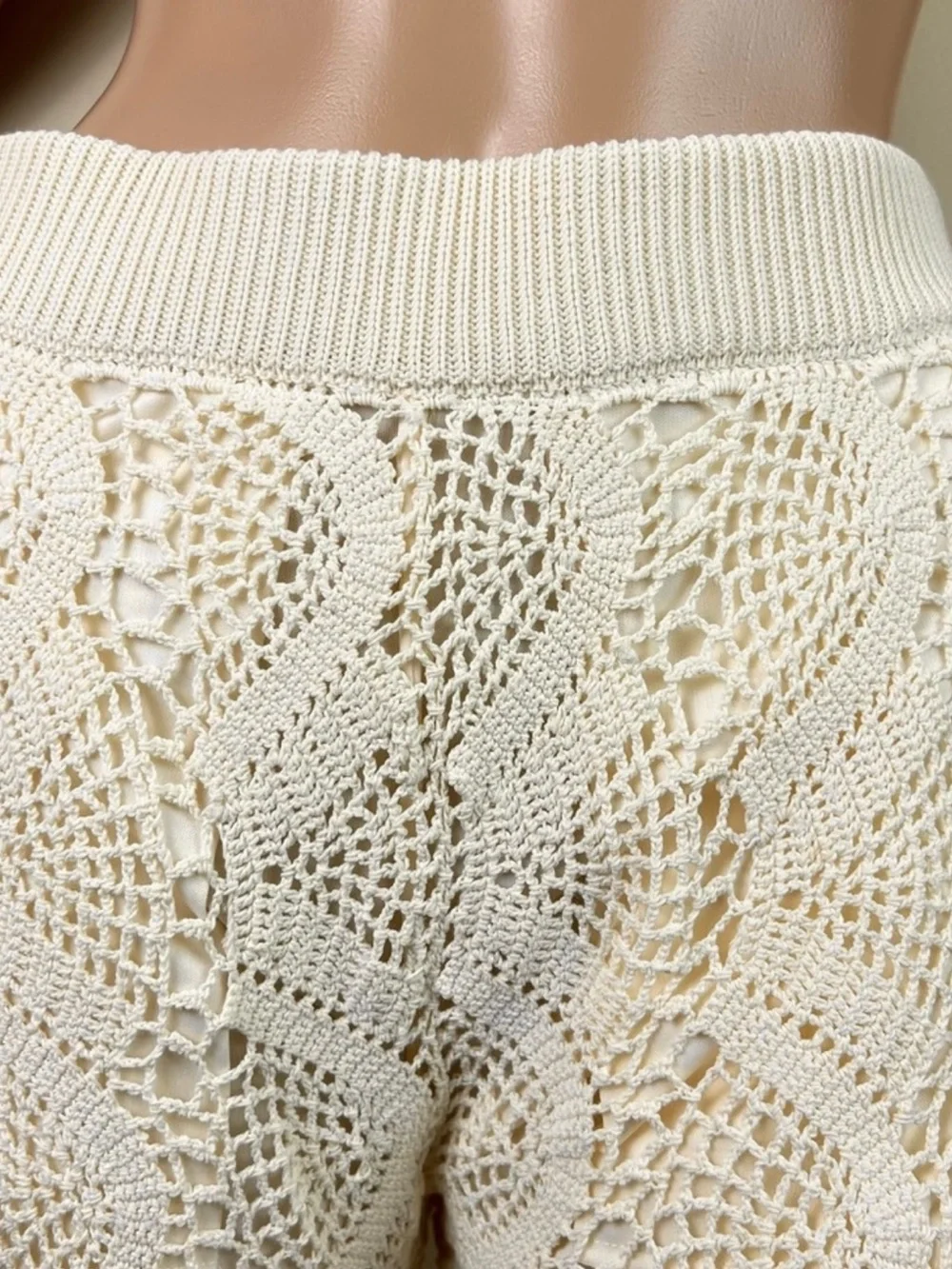 NEW HELMUT LANG REVOLVE CREAM CROCHET BERMUDA SHORTS